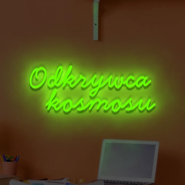 Zielony neonowy napis Odkrywca kosmosu świecąca dekoracja ścienna