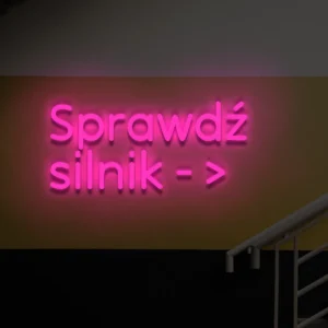 Różowy