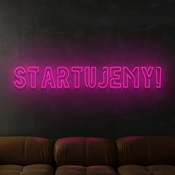 Różowy neon LED z napisem Startujemy dekoracja wnętrza