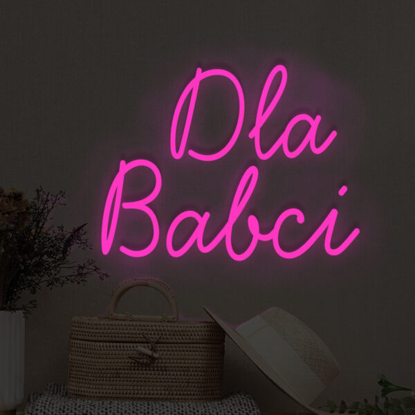 Różowy neon LED napis Dla Babci – modna dekoracja ścienna