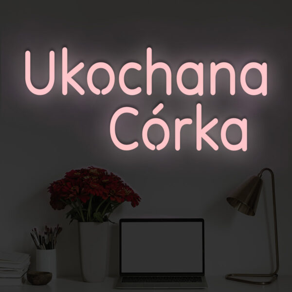 Jasnoróżowy neon LED napis Ukochana Córka – delikatne, przytulne światło