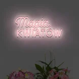 Magia Kwiatów – jasnoróżowy neon LED napis, ozdoba świecąca do wnętrz