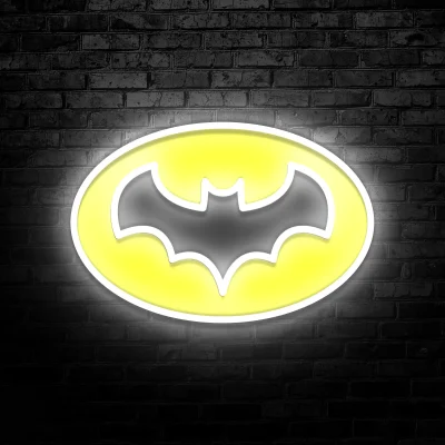 Neon Batman z czarnym symbolem nietoperza na żółtym tle