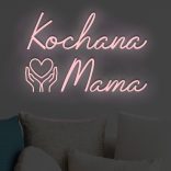 Jasnoróżowy neon LED napis Kochana Mama z sercem w dłoniach – delikatne światło
